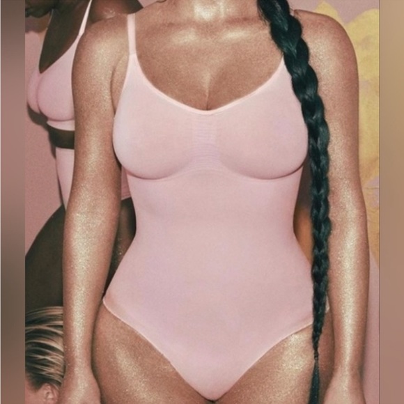 SKIMS Sculpting Bodysuit Limited Edition in Quartz Size S/M - Picture 2 of 11